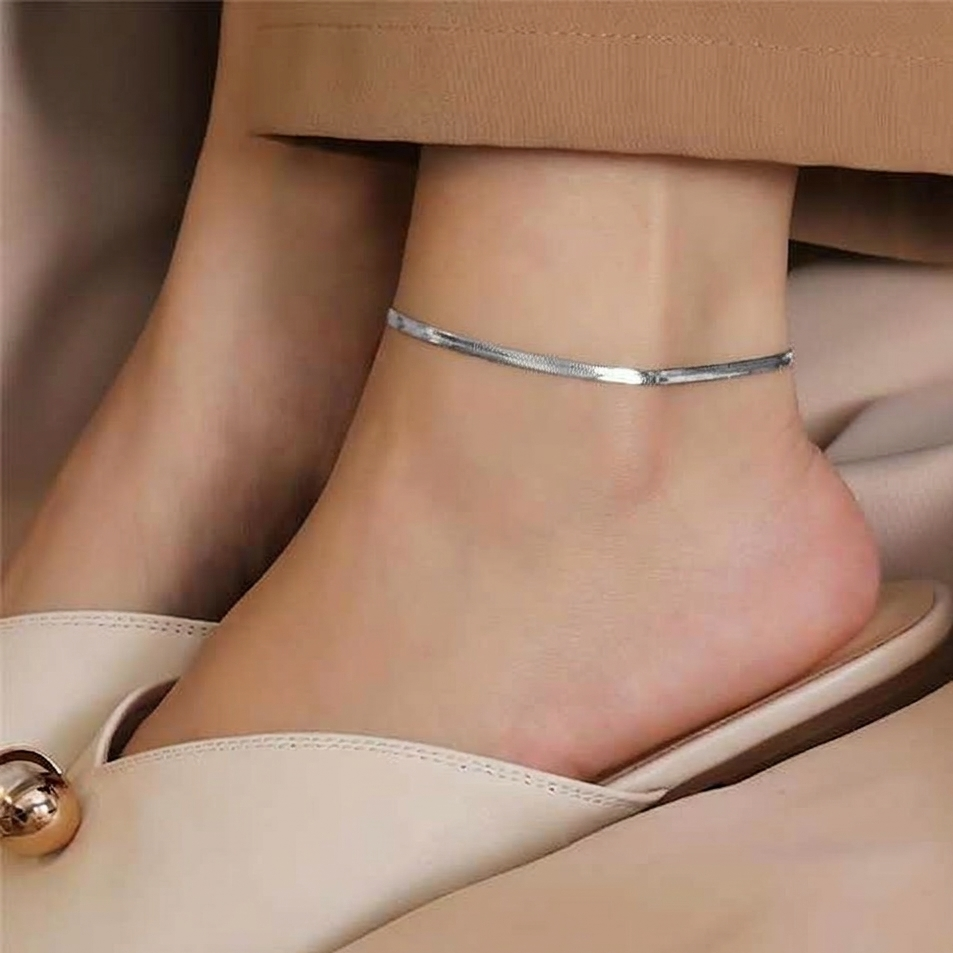 Sleek Line Anklet
