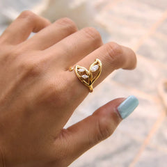 Lustre Vine Ring